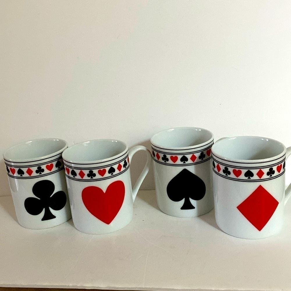 Playing card mugs set of 4 clubs, spades hearts, diamonds, 10 ounces